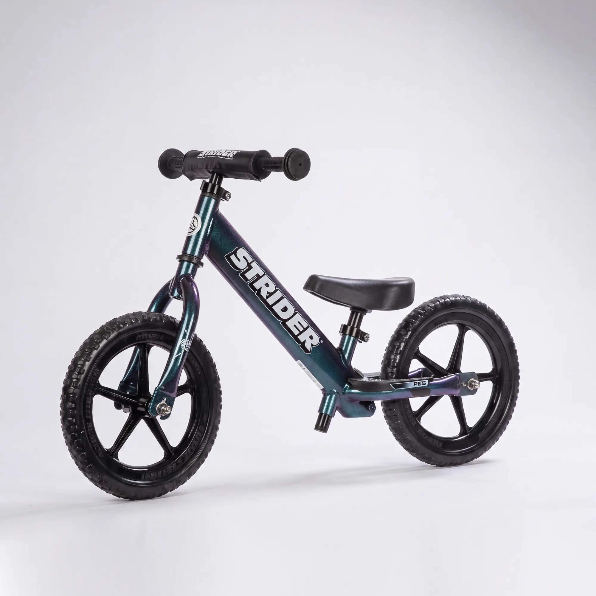 Strider 12 Pro balance bike, 45-degree studio view