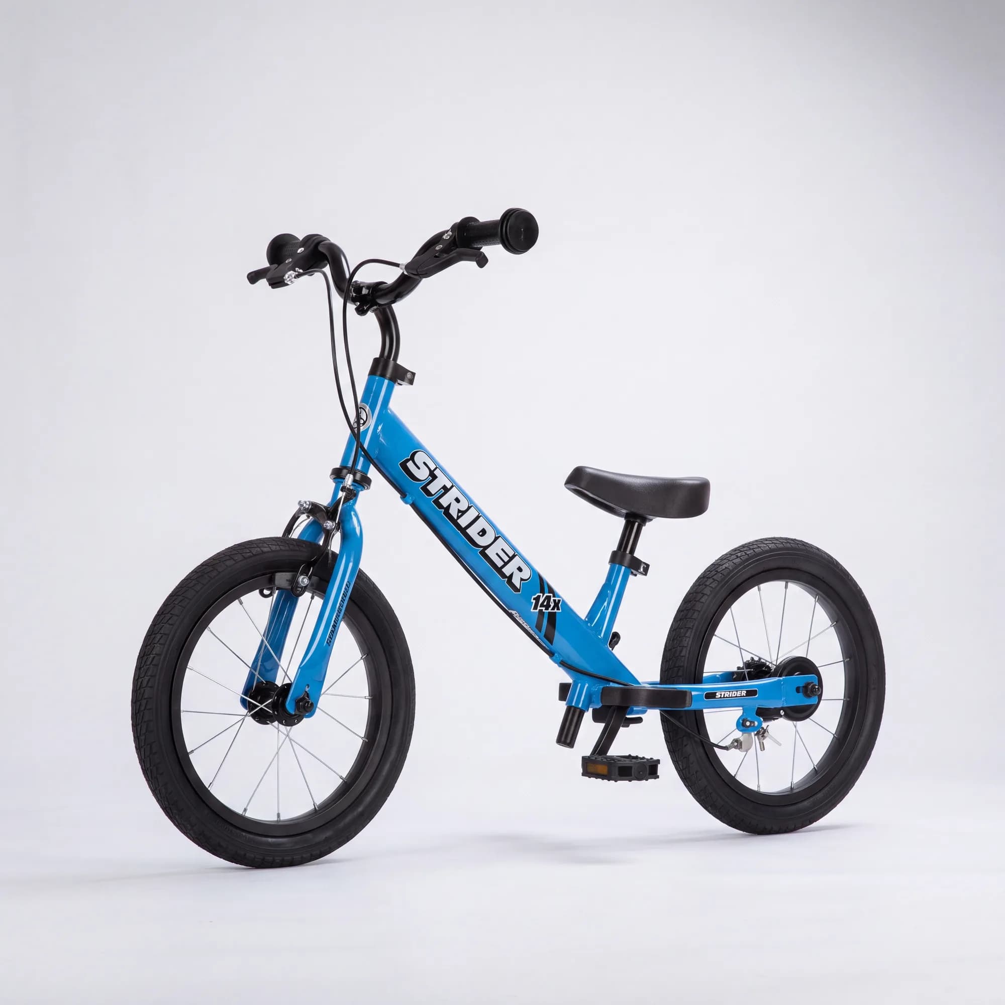 Strider 14x convertible bike, 45-degree studio view